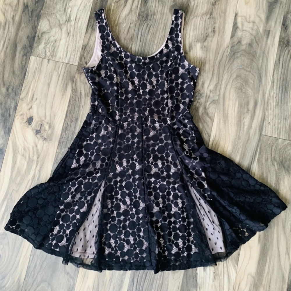 Disney Minnie Rocks the Dots Med Dress Black Lace - Picture 2 of 6